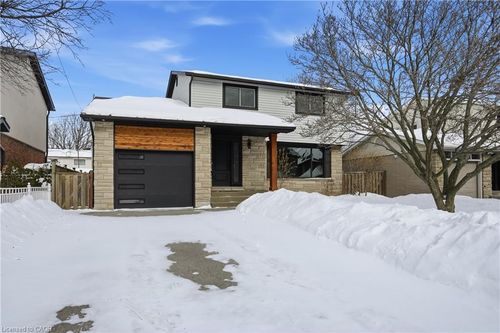 26 Clifton Downs Rd, Hamilton, ON, L9C2P2 | Card Image