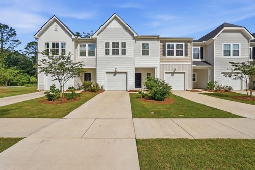 4005 E Associate Dr, North Charleston, SC, 29418-7015 | Card Image