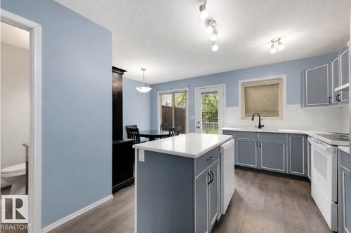 290 Spruce Ridge Rd, Spruce Grove, AB, T7X0C4 | Card Image
