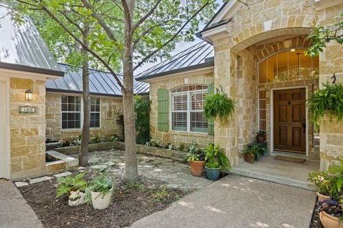 100 Broad Vista Ct, Georgetown, TX, 78628-8249 | Card Image