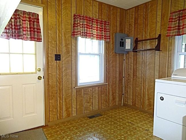 210 3 Rd St, House other with 3 bedrooms, 2 bathrooms and null parking in Spencer WV | Image 15