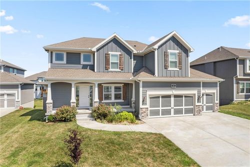 10409 Lister Ct, Kansas City, MO, 64156-6338 | Card Image