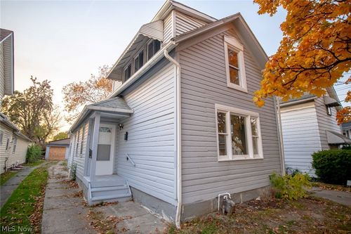 3314 W 32nd St, Cleveland, OH, 44109-1513 | Card Image