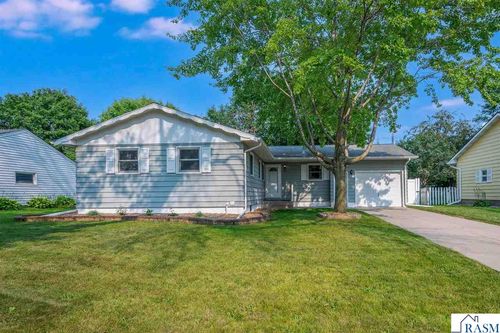 129 Marabou Dr, Mankato, MN, 56001-5533 | Card Image