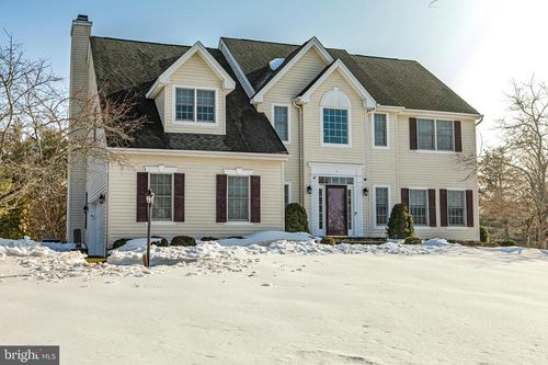 1 Interlachen Ct, SKILLMAN, NJ, 08558-2362 | Card Image