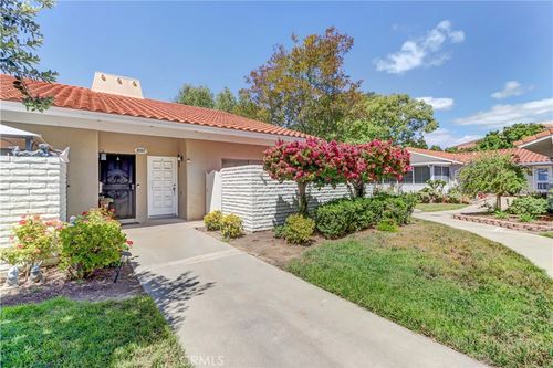 d-2057 Via Mariposa E, Laguna Woods, CA, 92637-0805 | Card Image