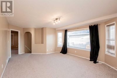 9501 Lakeland Dr, Home with 3 bedrooms, 2 bathrooms and 2 parking in Grande Prairie AB | Image 3