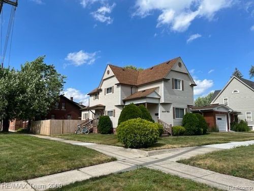 464 Elm St, Wyandotte, MI, 48192-5838 | Card Image