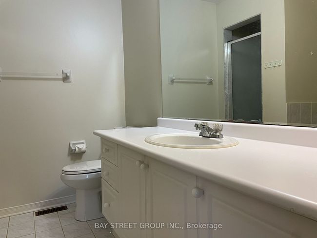 132 Nahanni Dr, House attached with 3 bedrooms, 4 bathrooms and 2 parking in Richmond Hill ON | Image 10
