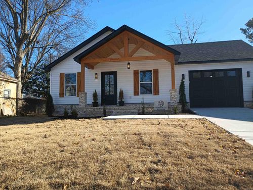 315 N 6th St, Paragould, AR, 72450-3504 | Card Image