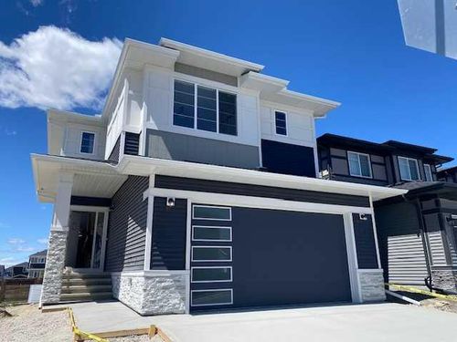 99 Lawrence Green Se, Airdrie, AB, T4A3M8 | Card Image