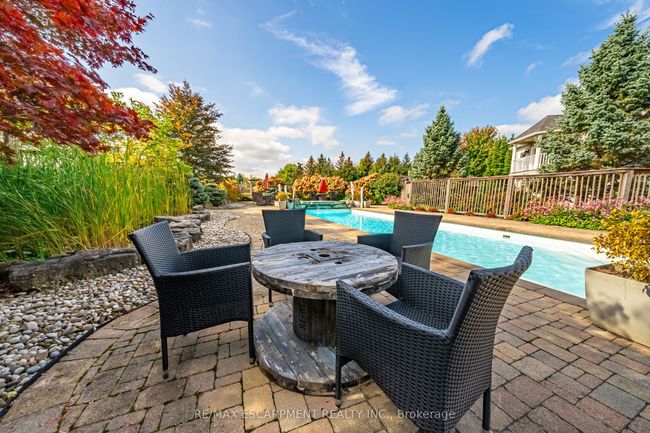 70 Oak Ave, House other with 6 bedrooms, 4 bathrooms and 7 parking in Dundas ON | Image 34