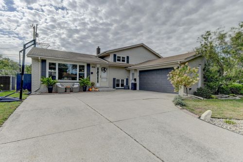 2032 Martha St, Highland, IN, 46322-2353 | Card Image