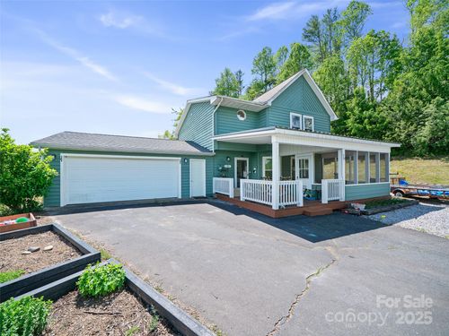 48 Meadowlark Ln, Spruce Pine, NC, 28777-9782 | Card Image