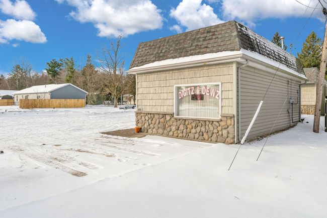 7079 Lakeshore Rd, Home with 0 bedrooms, 0 bathrooms and null parking in Lakeport MI | Image 7