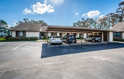 14C - 2580 Laurelwood Drive, Condo with 2 bedrooms, 2 bathrooms and null parking in Clearwater FL | Image 3