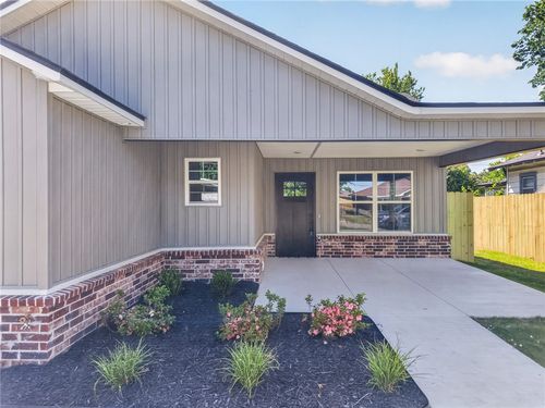 2021 N 30th St, Fort Smith, AR, 72904-6117 | Card Image