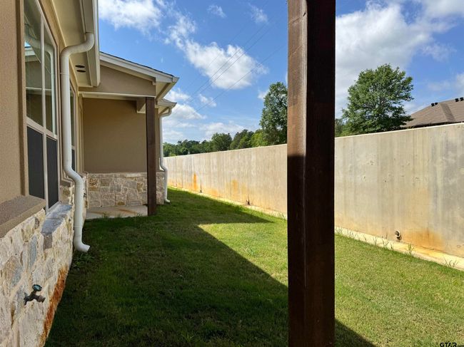 9149 Cr 273   115, Townhouse with 2 bedrooms, 2 bathrooms and null parking in Tyler TX | Image 24