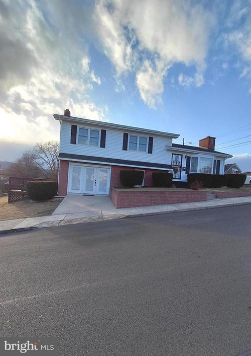 112 Grant St, PETERSBURG, WV, 26847-1616 | Card Image