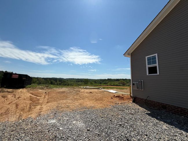 8666 Hat Creek Rd, House other with 3 bedrooms, 2 bathrooms and null parking in Brookneal VA | Image 15