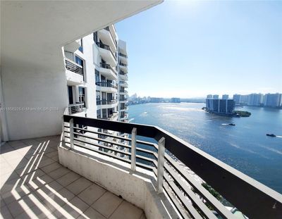 2604 - 19101 Mystic Pointe Dr, Condo with 2 bedrooms, 2 bathrooms and null parking in Aventura FL | Image 3