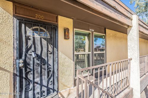 n200-1620 N Wilmot Rd, Tucson, AZ, 85712 | Card Image