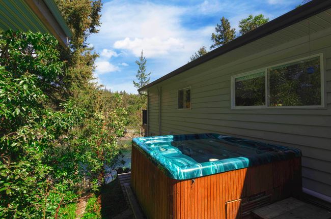 5032 Sherman Lane, House other with 2 bedrooms, 2 bathrooms and 8 parking in Halfmoon Bay BC | Image 5