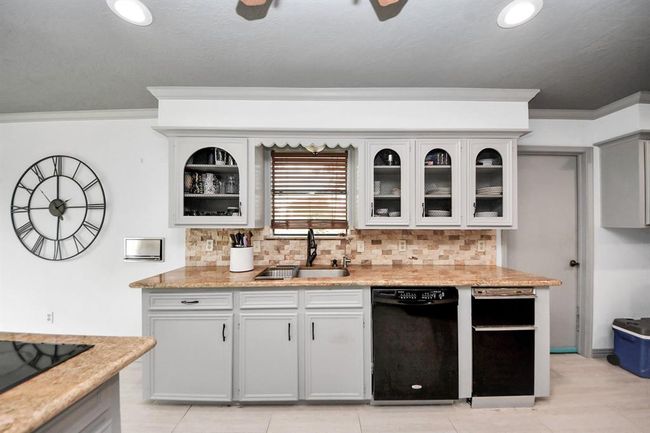 2514 Loganberry Circle, House other with 3 bedrooms, 2 bathrooms and 3 parking in Seabrook TX | Image 16