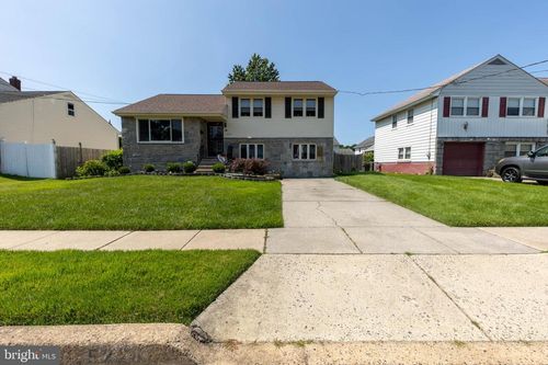 5226 Baker Ave, PENNSAUKEN, NJ, 08109-1724 | Card Image