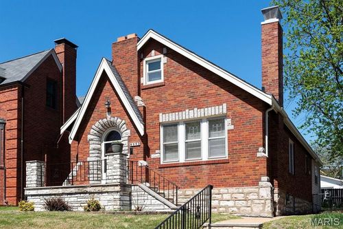 6553 Lindenwood Pl, Saint Louis, MO, 63109-1221 | Card Image