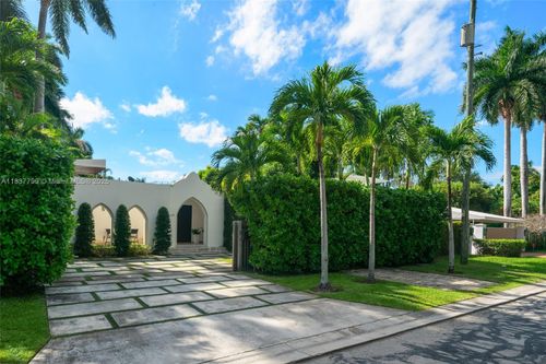 na-110 3rd San Marino Ter, Miami Beach, FL, 33139-1124 | Card Image