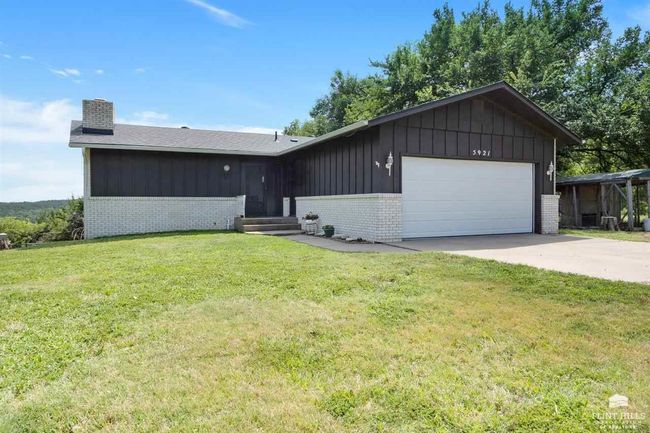 5921 Sharm Dr, House other with 3 bedrooms, 2 bathrooms and null parking in Manhattan KS | Image 6