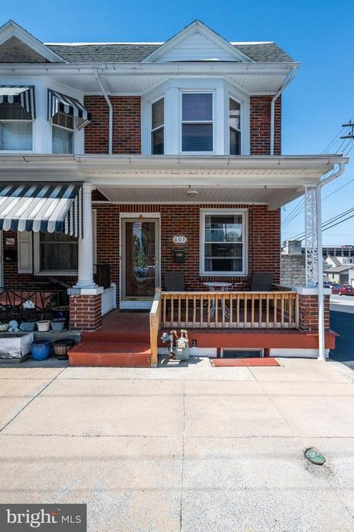 603 Fern Ave, READING, PA, 19611-1911 | Card Image