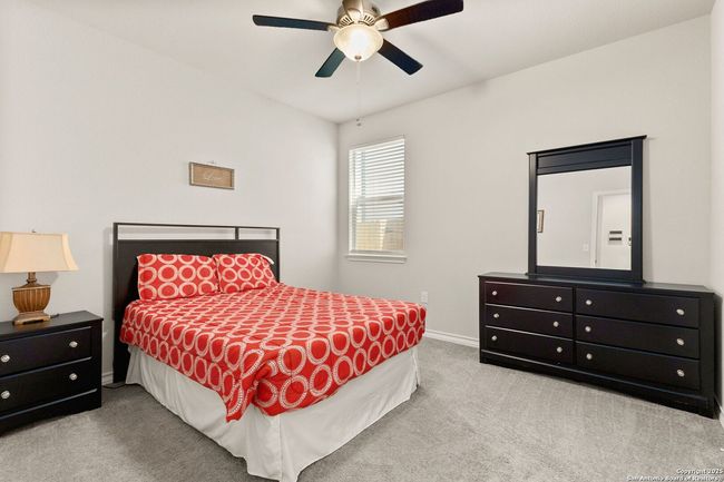 5603 Chestnut Xing, House other with 5 bedrooms, 3 bathrooms and null parking in San Antonio TX | Image 18
