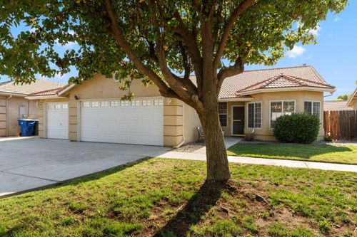 525 Mallard Ave, Lemoore, CA, 93245-4947 | Card Image