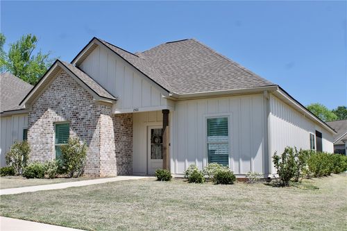 1501-1653 Academy Dr, AUBURN, AL, 36830-2956 | Card Image