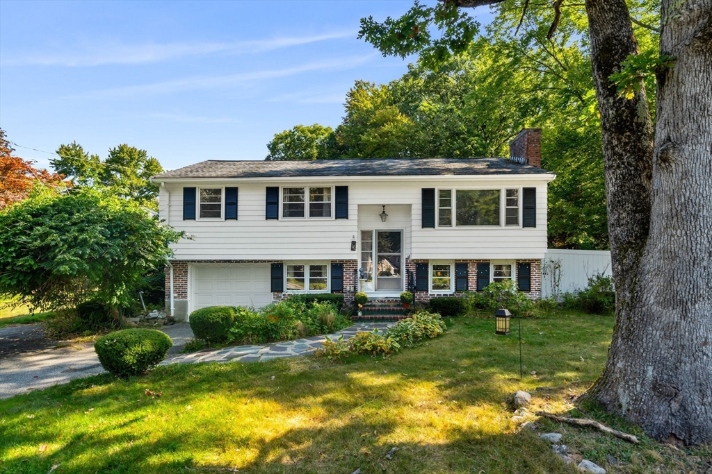 Myrna St, Burlington, MA 01803