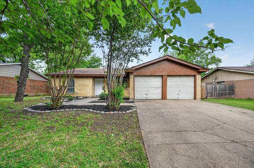 1604 Homemaker Hills Dr, Arlington, TX, 76010-4930 | Card Image