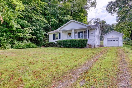 3674 School St, Kill Buck, NY, 14748-9724 | Card Image