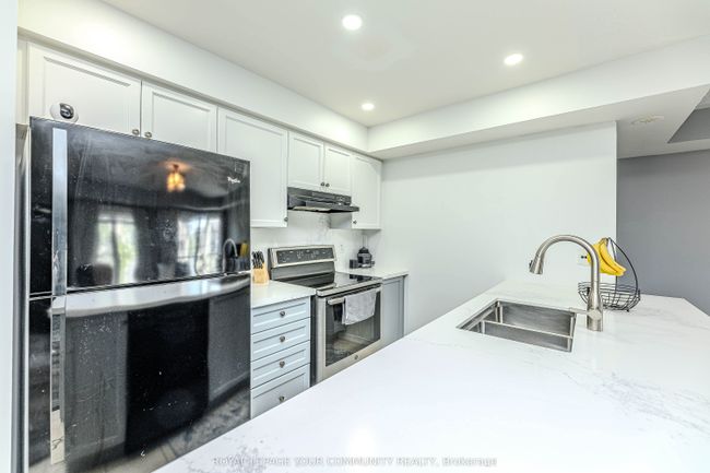 5 - 149 Isaac Devins Blvd, Condo with 2 bedrooms, 1 bathrooms and null parking in Toronto ON | Image 11