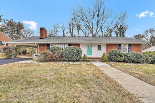 3634 Larson Ln, Roanoke, VA, 24018-3110 | Card Image