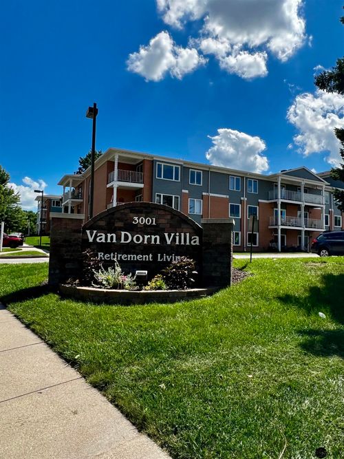 535-3001 S 51st Street Ct, Lincoln, NE, 68506-3486 | Card Image