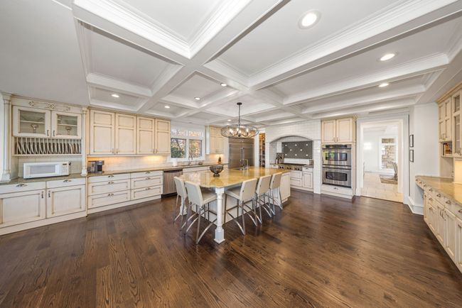 4326 Commerce Rd, House other with 7 bedrooms, 7 bathrooms and null parking in Orchard Lake MI | Image 15