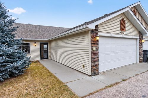 6754 Dover Ln, Summerset, SD, 57718-7800 | Card Image