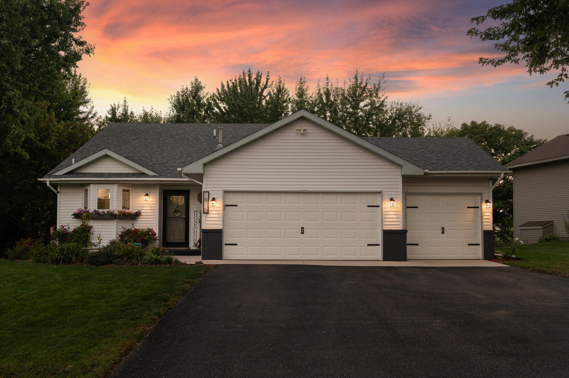 Coney Ln, Waconia, MN 55387