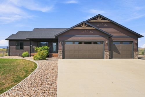 1011 Mac Lane, Spearfish, SD, 57783-0000 | Card Image
