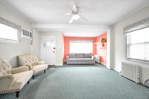 32-17 Murray St, Flushing, NY, 11354-3216 | Card Image