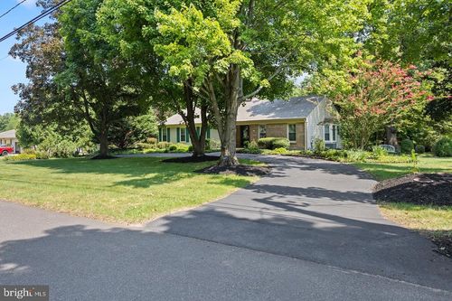 144 Richardson Rd, ROBBINSVILLE, NJ, 08691-1140 | Card Image