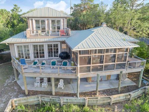 522 E Huron Ave, Folly Beach, SC, 29439 | Card Image