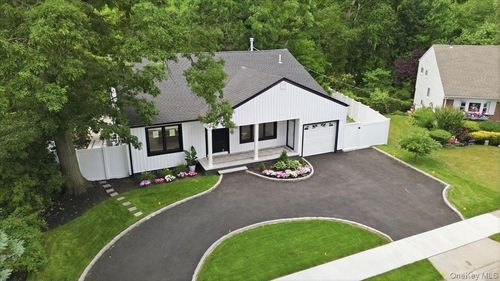 378 Lakeshore Blvd, Massapequa Park, NY, 11762-3007 | Card Image